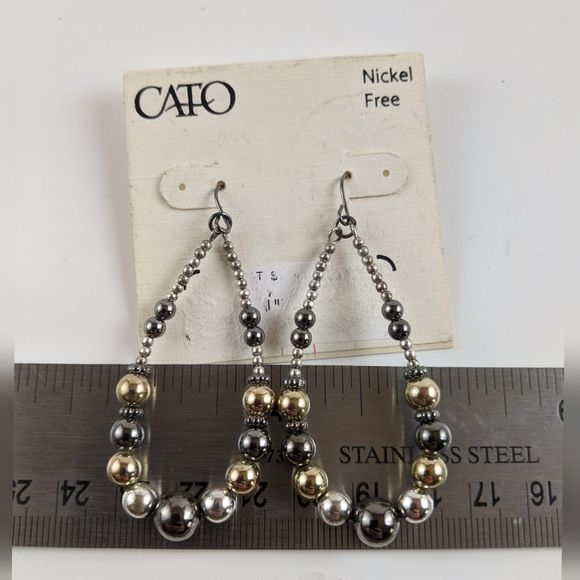 🖤3 for 25🖤Cato Multi Tone Oval Hoop Earrings NWT - Picture 5 of 5